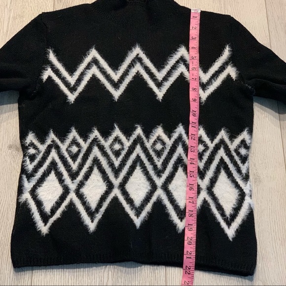 BANANA REPUBLIC Black & White Fair Isle Sweater - Picture 2 of 10